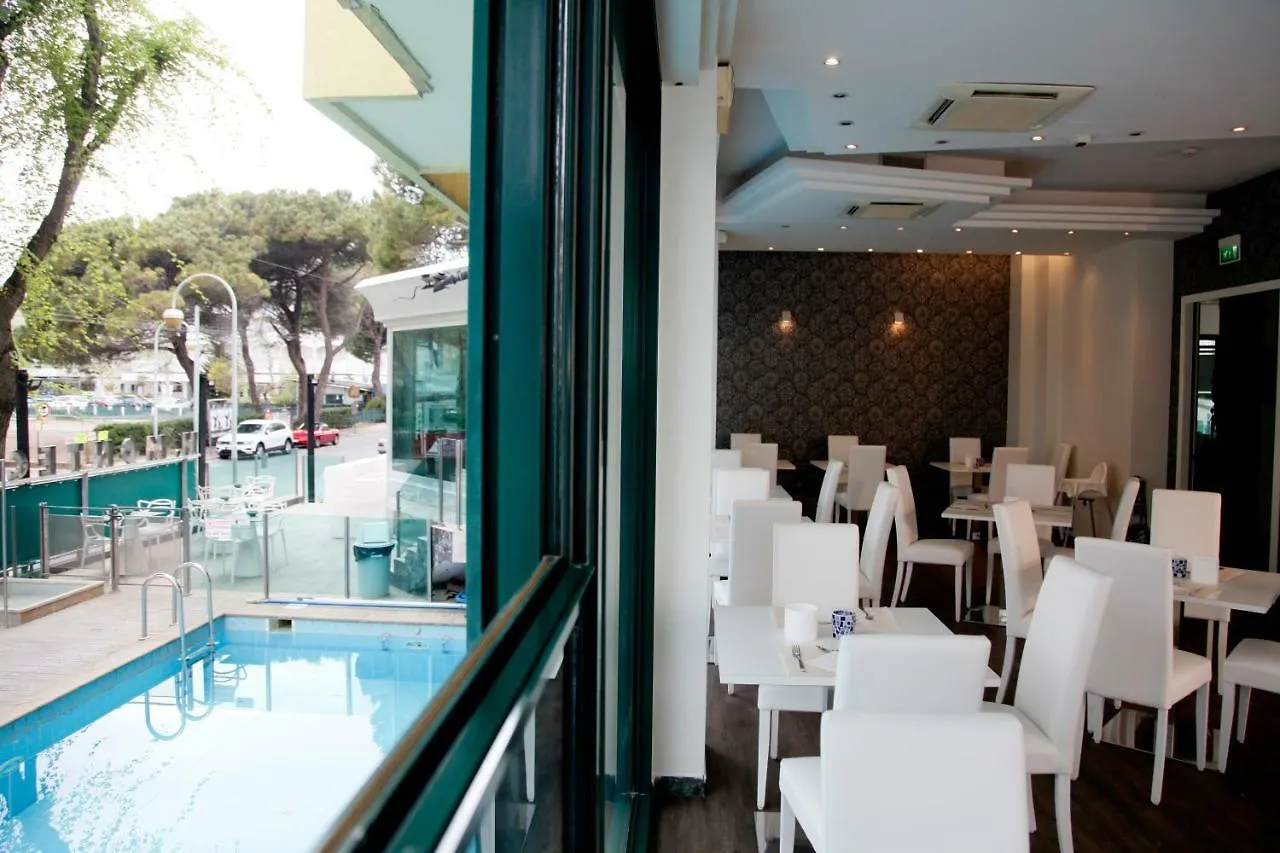 Hotel Montecarlo - Vista Mare Con Piscina & Area Fitness