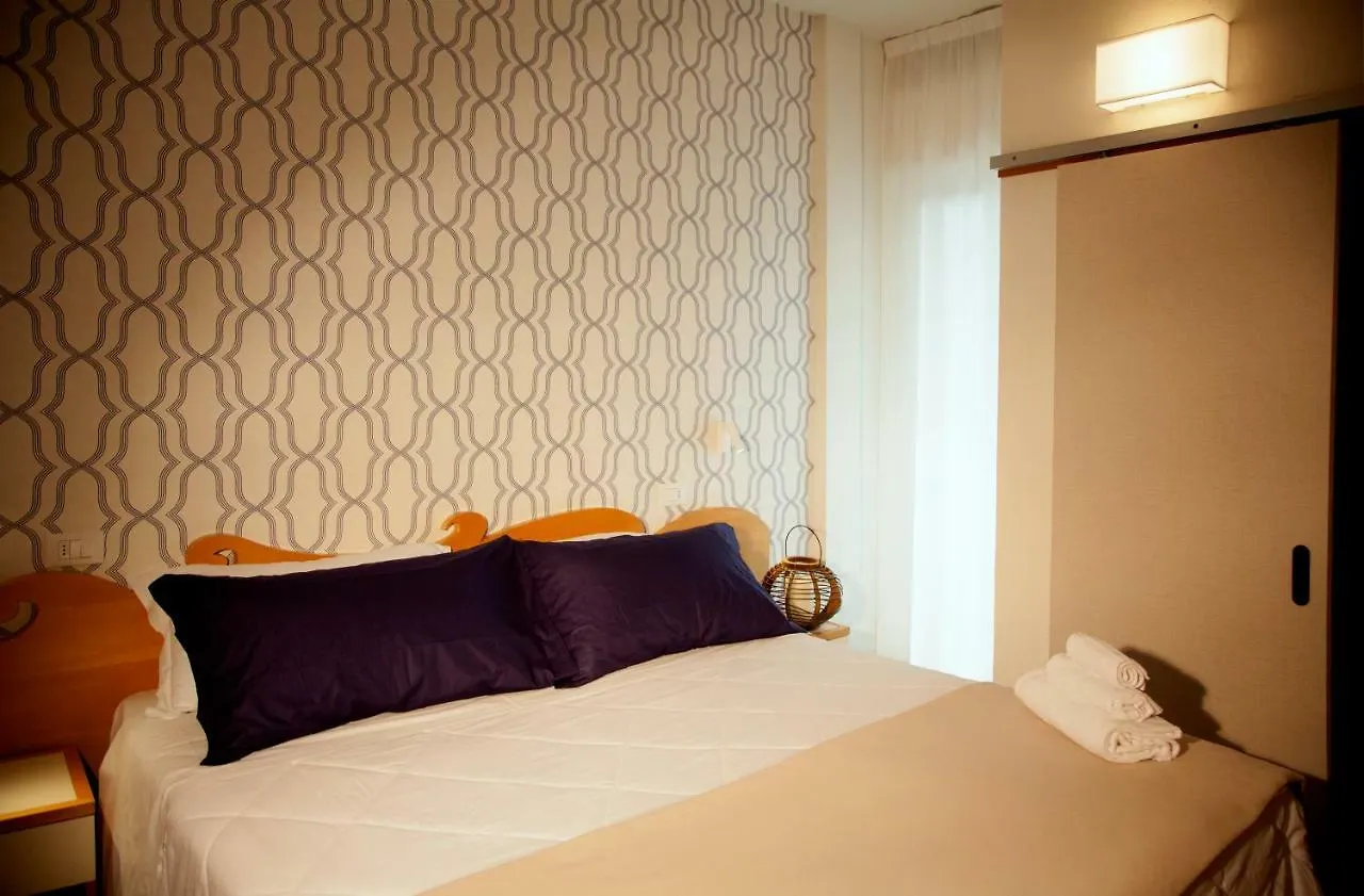 ***  Hotel Montecarlo - Vista Mare Con Piscina & Area Fitness Italy