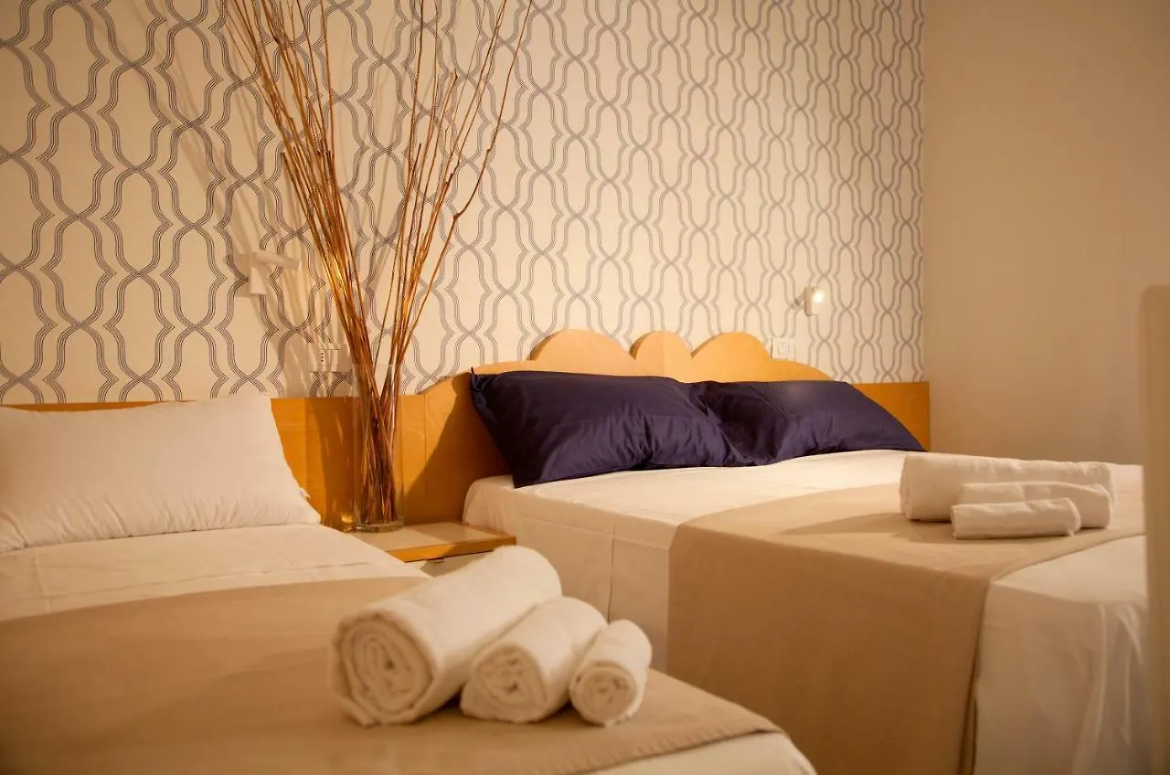 Hotel Montecarlo - Vista Mare Con Piscina & Area Fitness 3*, Riccione Italy