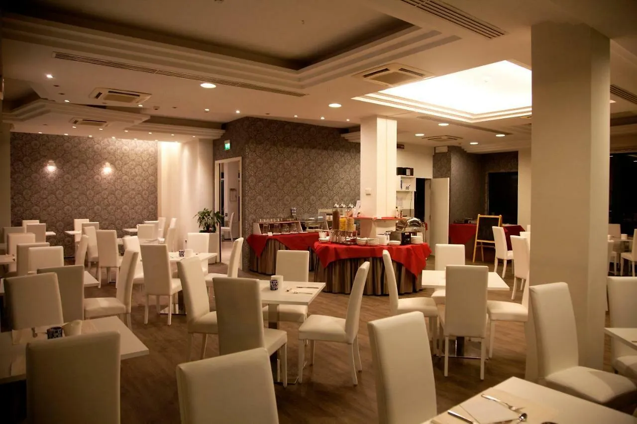 Hotel Montecarlo - Vista Mare Con Piscina & Area Fitness